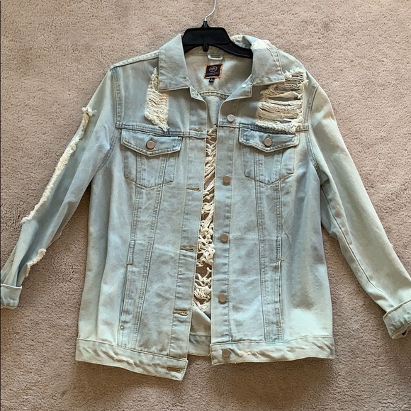 Jean jacket - Picture 1 of 3